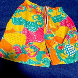 Men’s active wear shorts size Medium